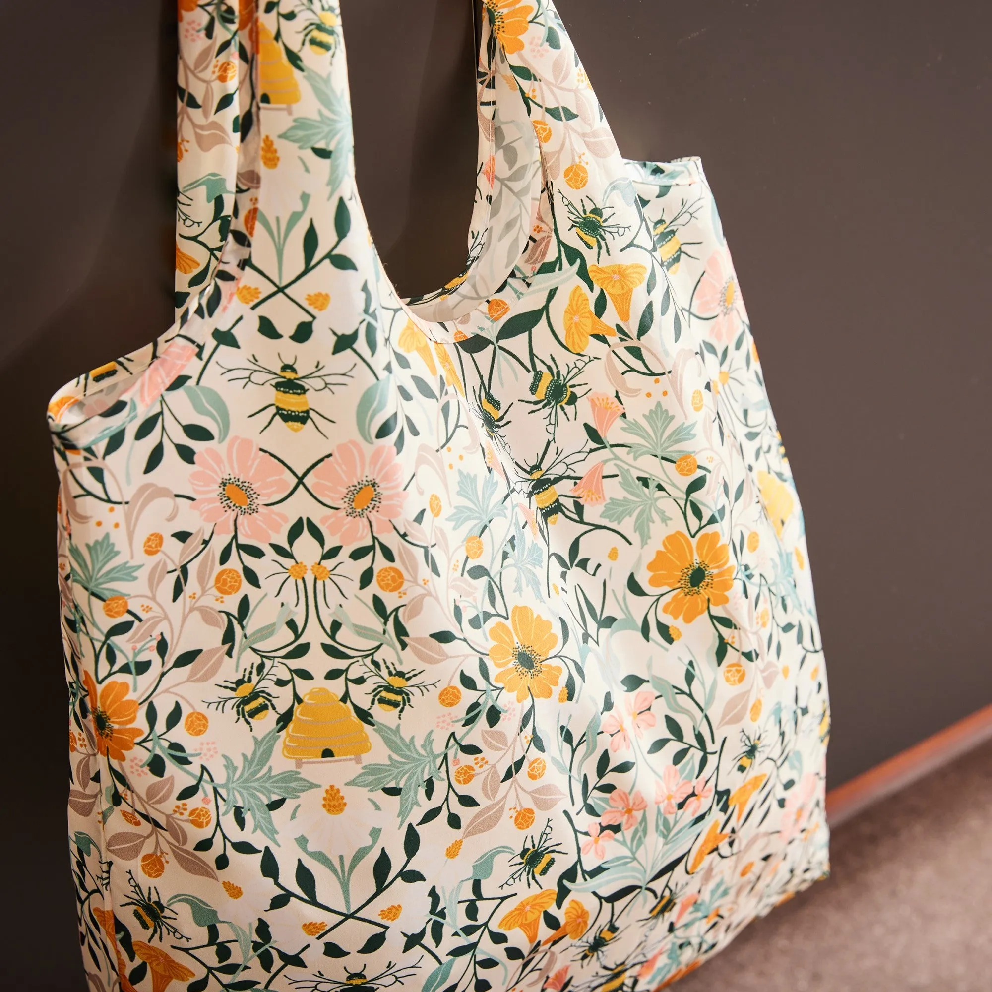 Ulster Weavers Bee Bloom Packable Bag One Size in Multi